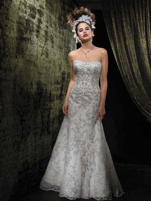 Orifashion HandmadeRomantic Embroidered and Beaded Wedding Dress